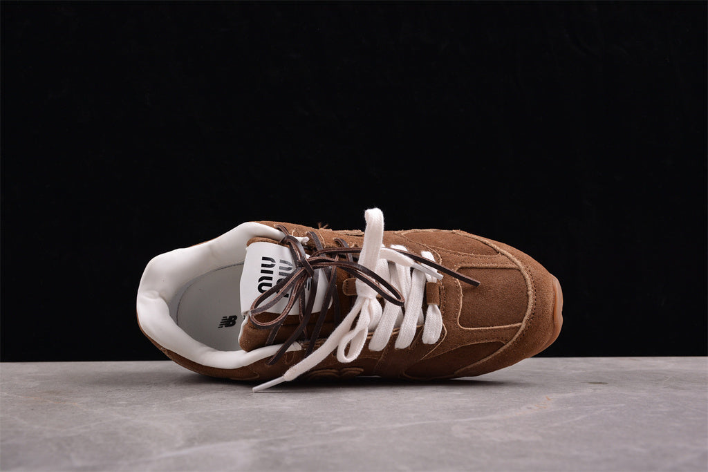 New Balance 530 SL Miu Miu Cinnamon (Pronta entrega)