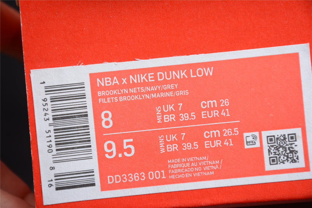 Nike Dunk Low EMB NBA 75th Anniversary Brooklyn Nets DD3363-001