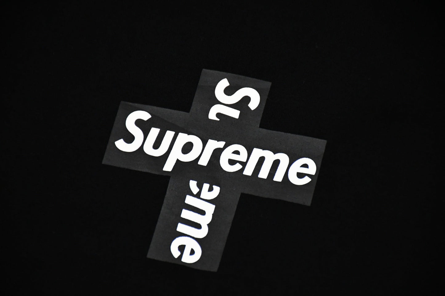 Camiseta Supreme Cross Box