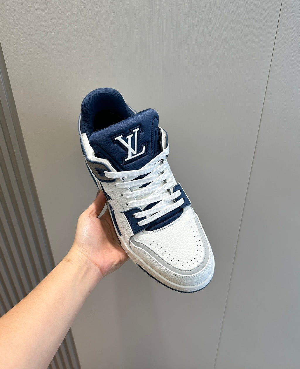 LOUIS VUITTON TRAINER WHITE/BLUE