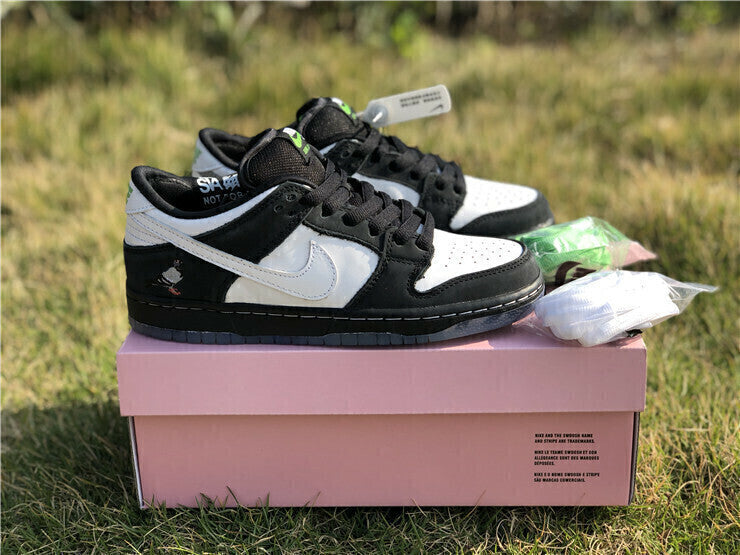 Nike Jeff Staple x Dunk Low Pro SB Panda Pigeon