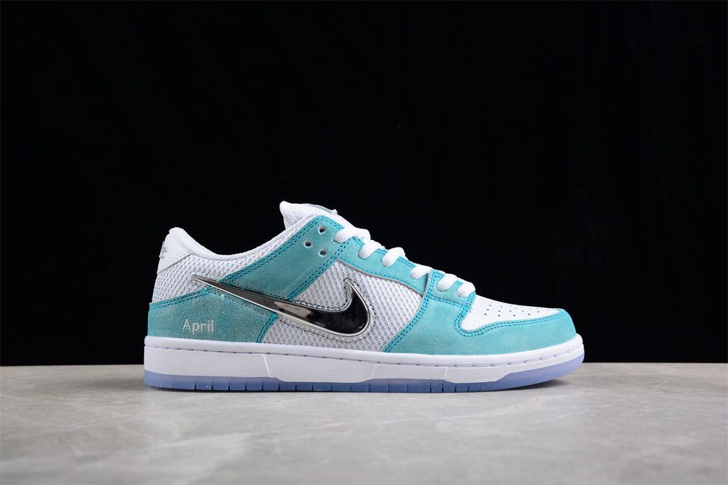 Nike Dunk Low Pro April Skateboards FD2562-400