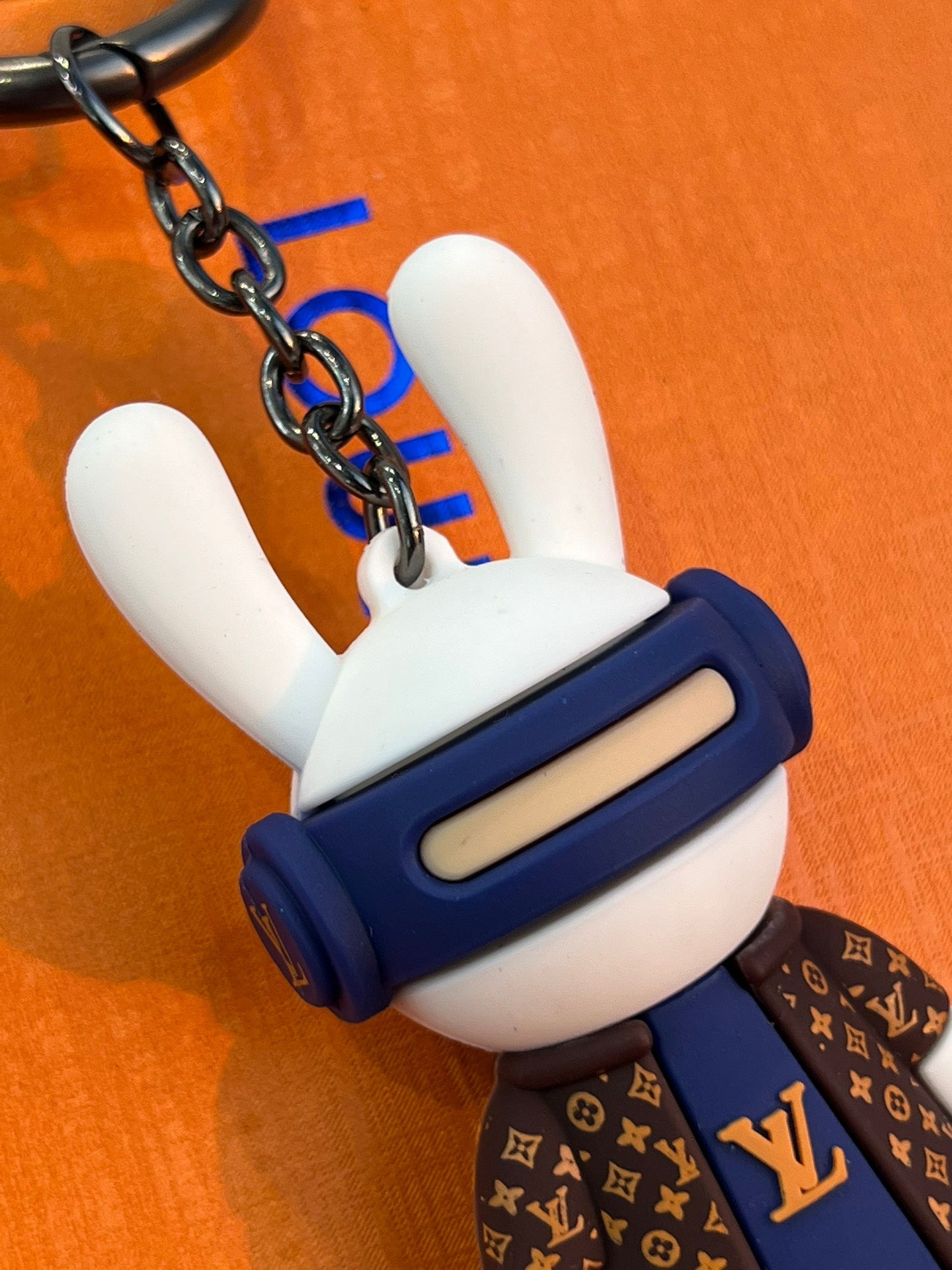 Chaveiro Bag Charm Lv White Rabbit Key Chain