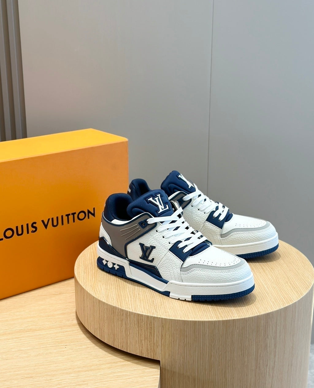 LOUIS VUITTON TRAINER WHITE/BLUE