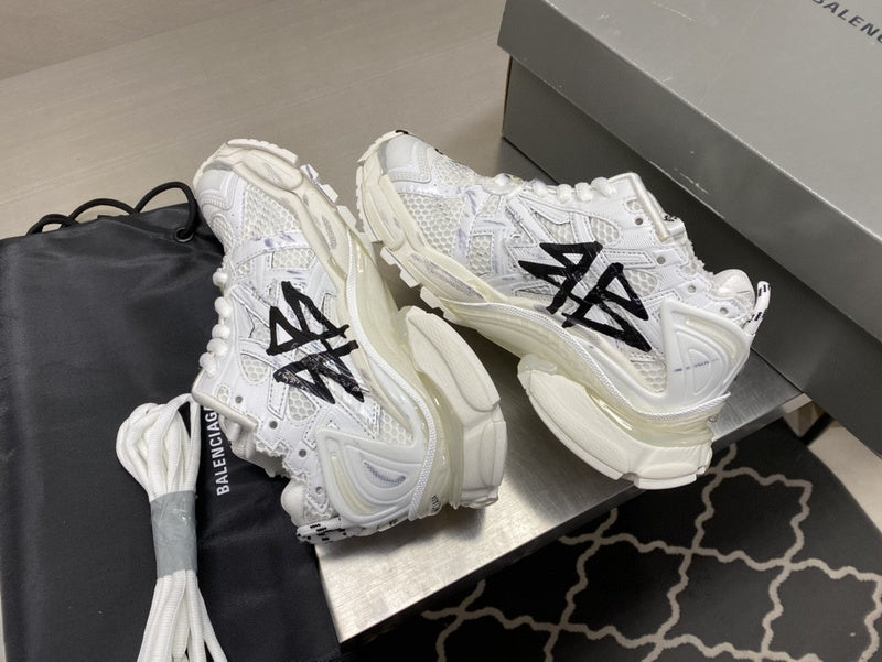 Balenciaga Runner Grafitti Sneakers