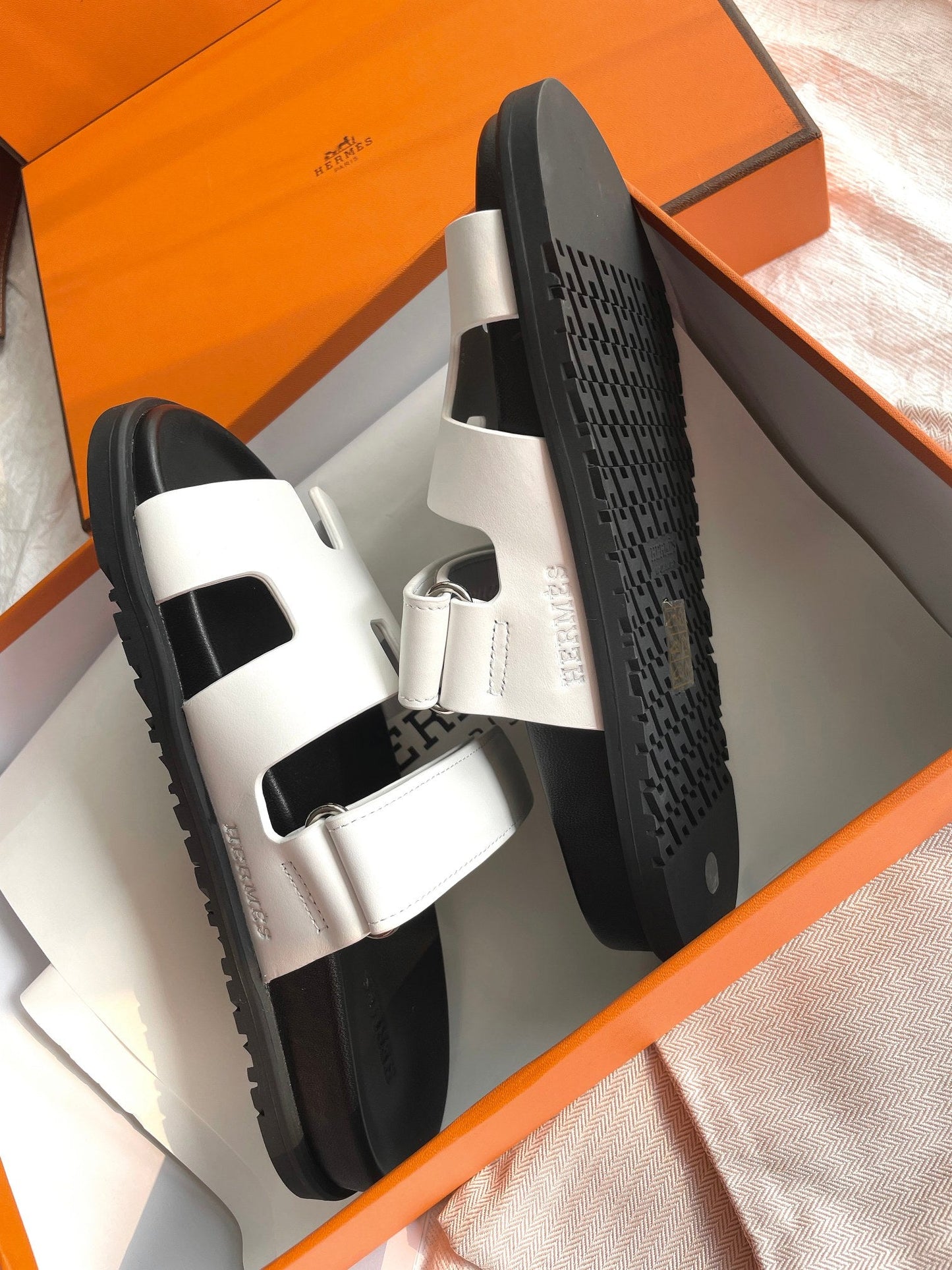 Hermes Chypre Sandal Blanc Epsom Leather (Pronta entrega)