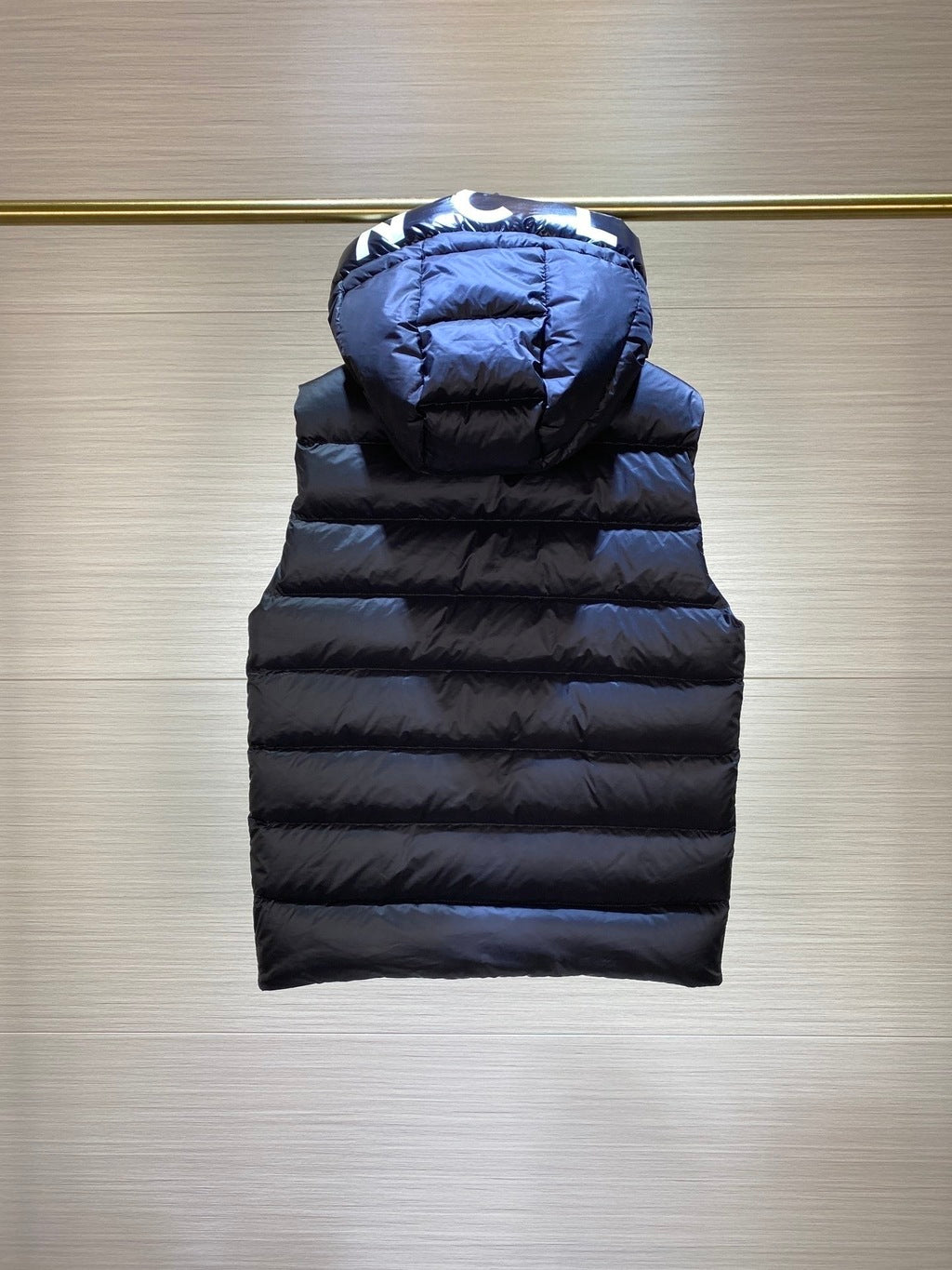 MONCLER SLEEVELESS - BOURNE WHITE \ BLACK