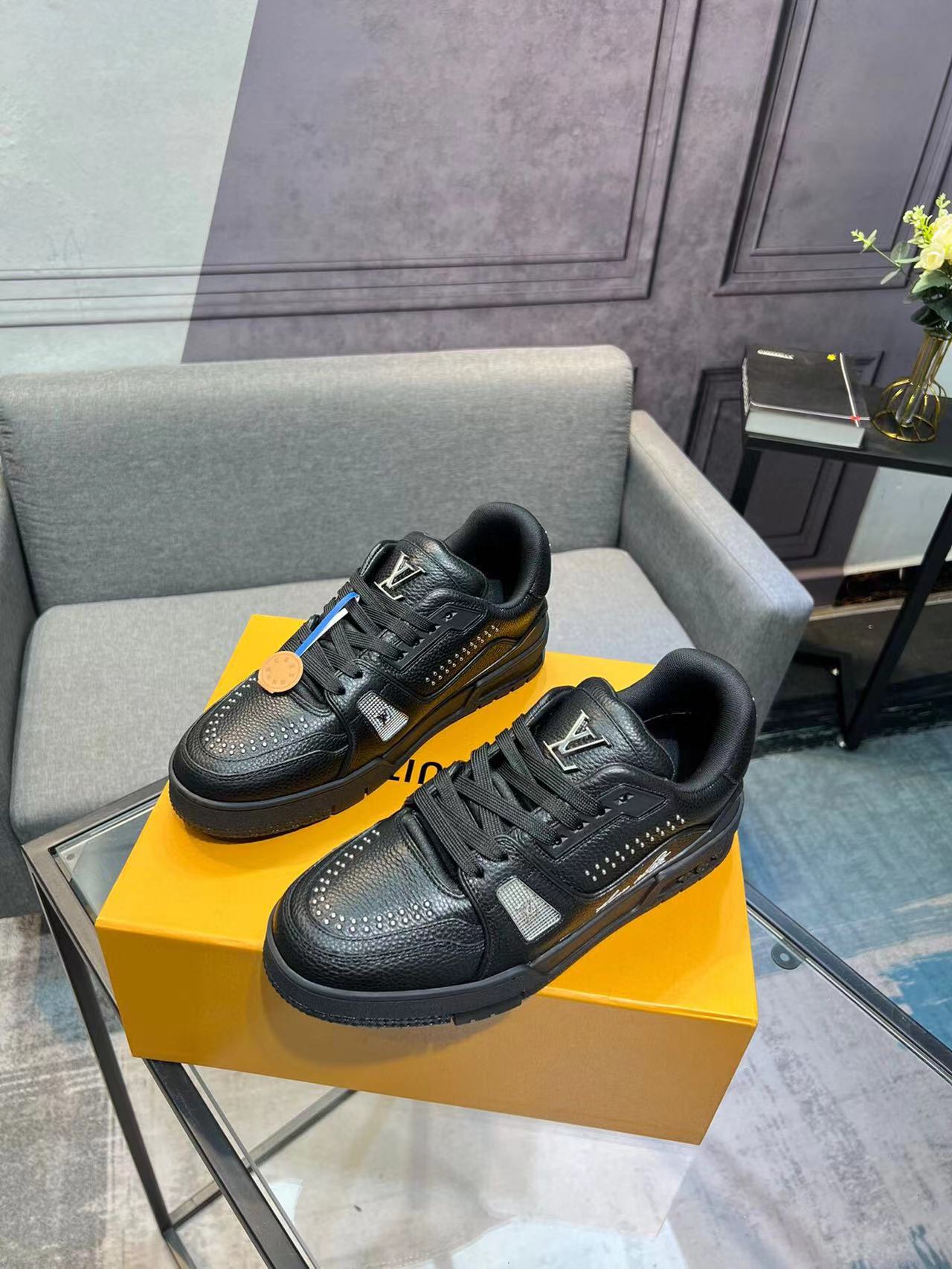 Louis Vuitton LV Trainer Black