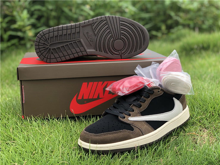 Jordan 1 Retro Low OG SP Travis Scott Dark Mocha CQ4277-001