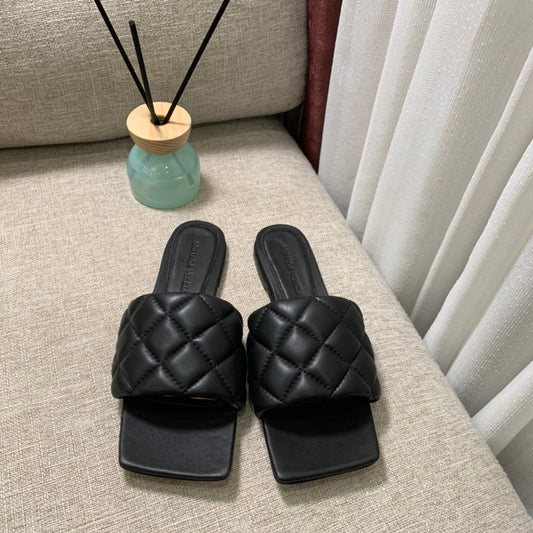 Sandália Bottega Veneta Padded Flat Nero