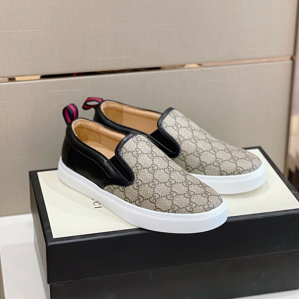 GUCCI GG Supreme Slip On