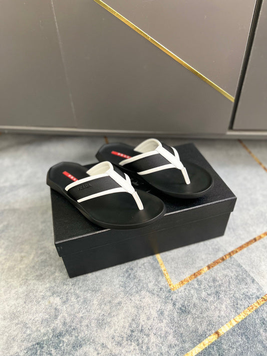 Prada Chinelo