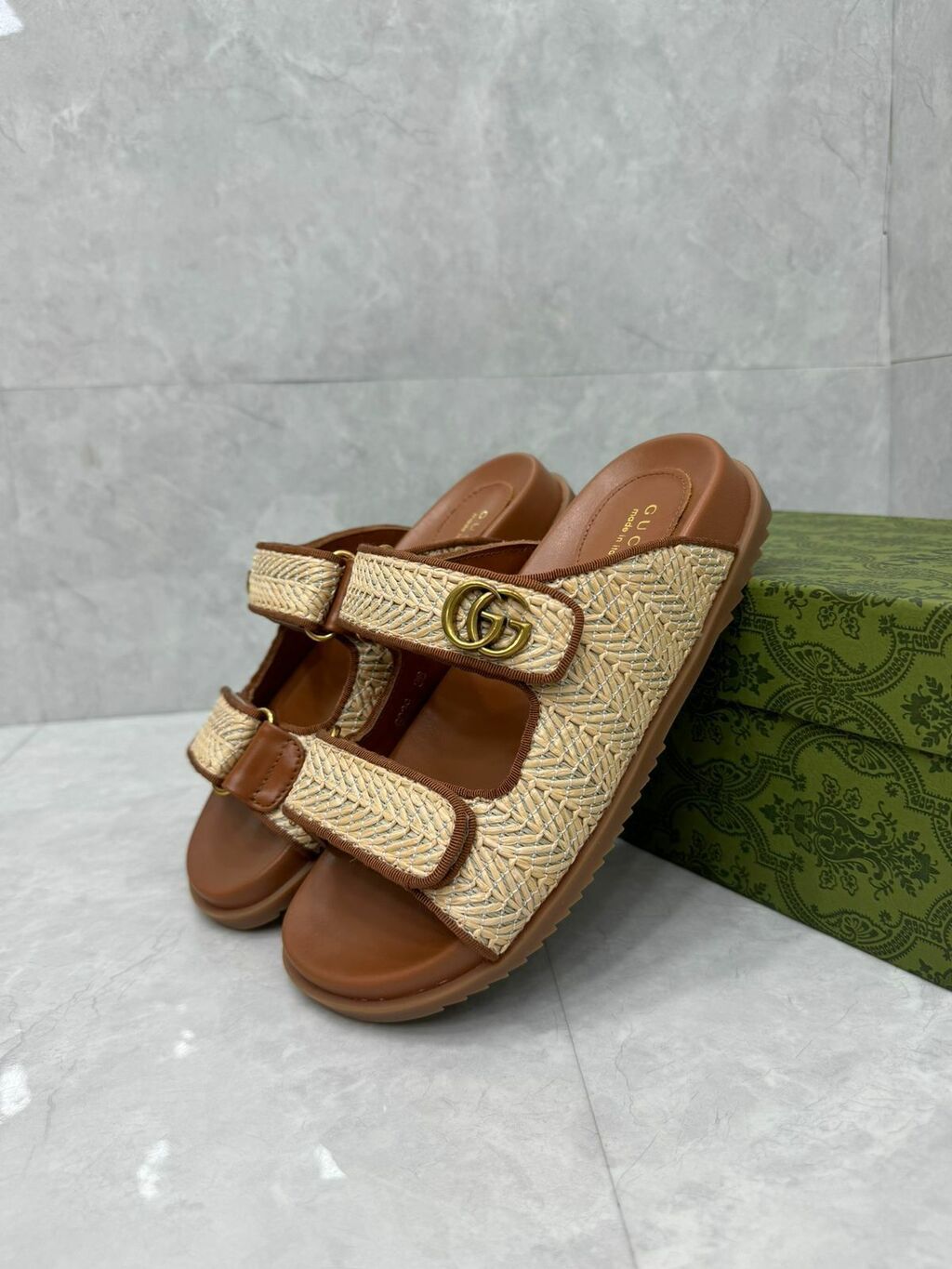 WOMEN'S SANDAL WITH DOUBLE G