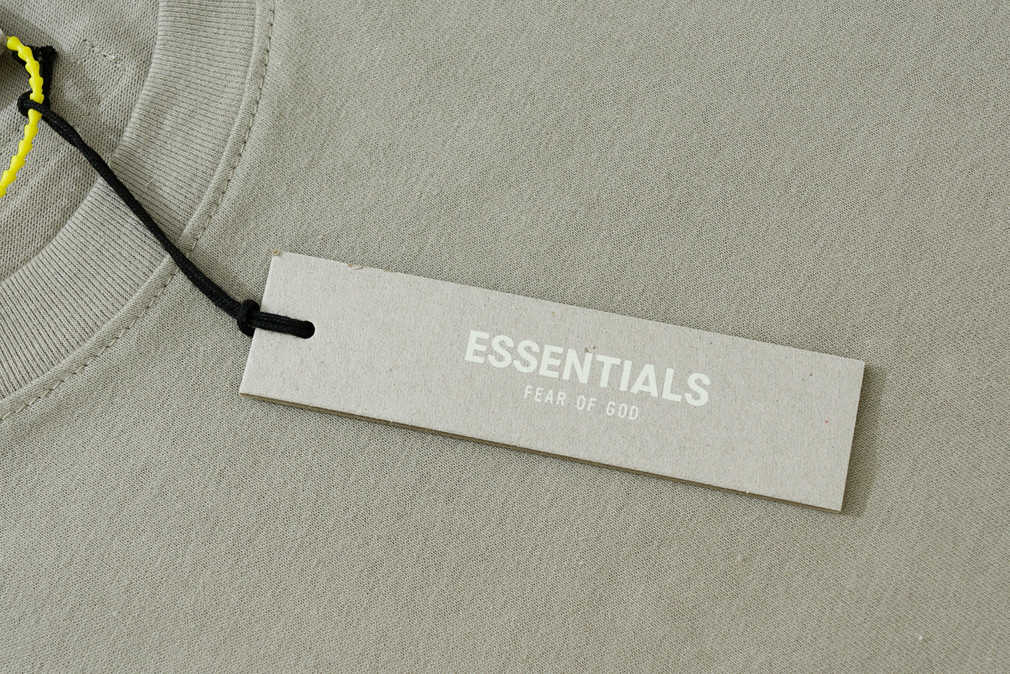 Camiseta Fear Of God Essentials