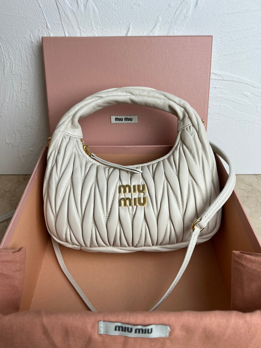 BOLSA Miu Miu Wander Matelasse Nappa Leather Hobo Bag