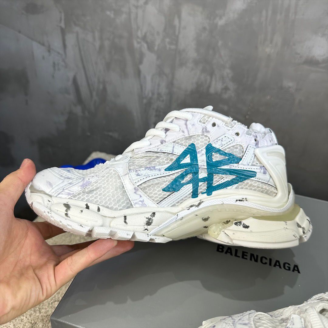 Balenciaga Runner Grafitti Sneakers