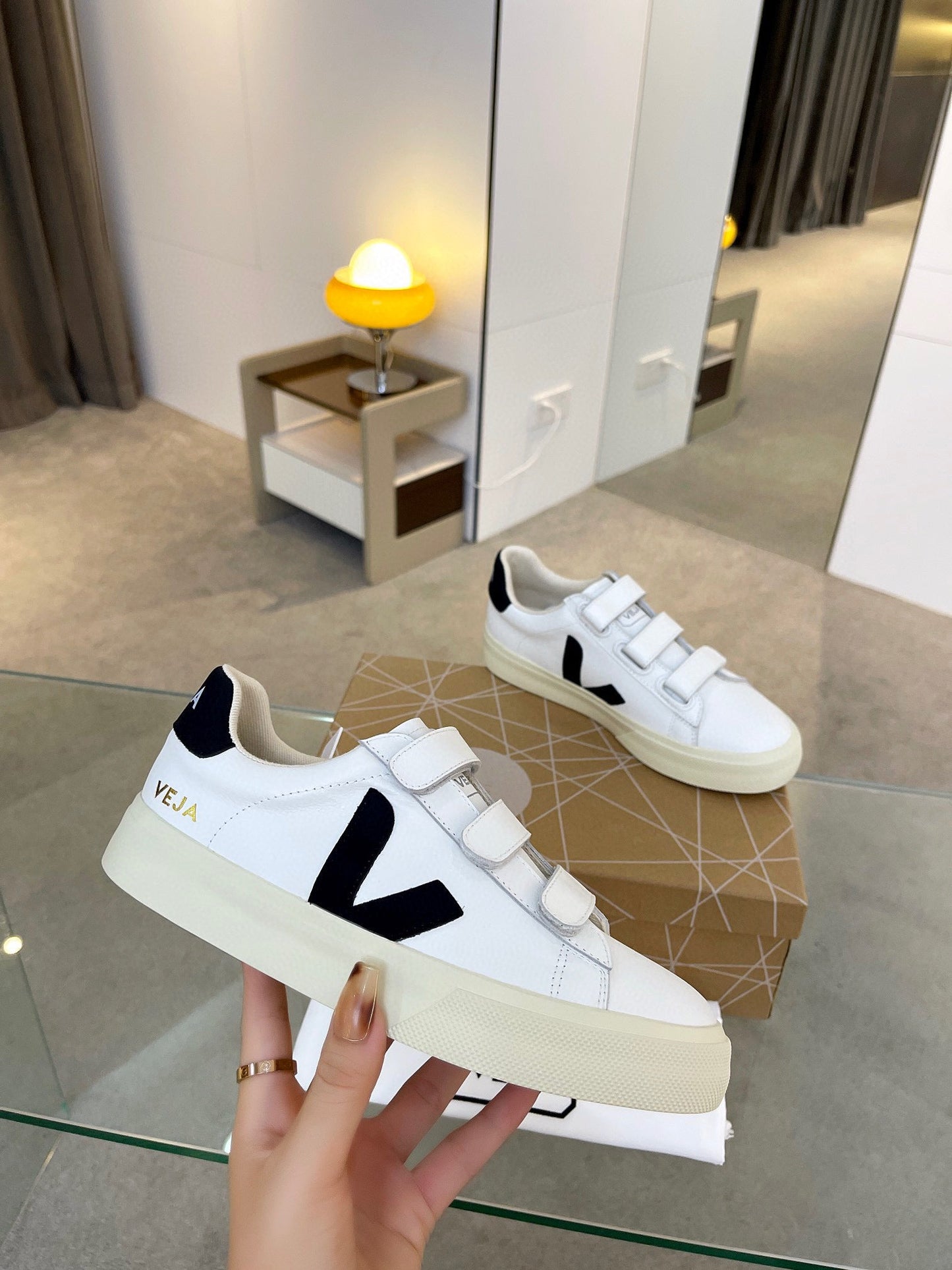 Veja Campo Low Chromefree White Black