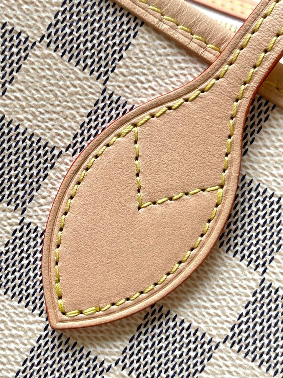 Neverfull Damier Azur PM Beige Lining