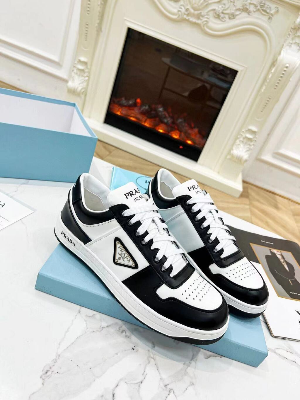 Prada Downtown Low Top Sneakers Leather White Black (Pronta entrega)