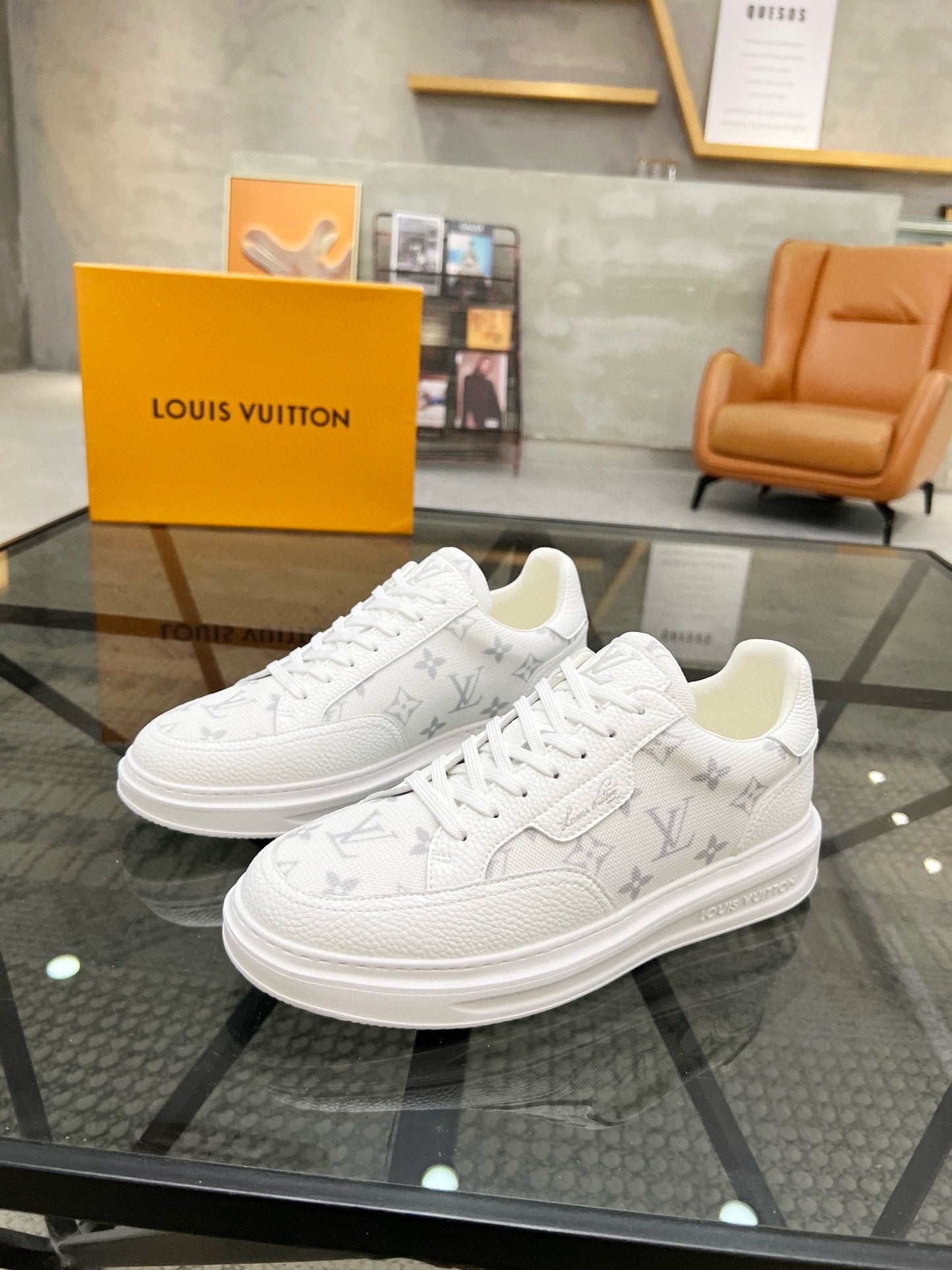 Beverly Hills Louis vuitton