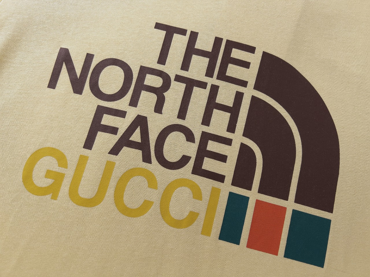 Camiseta Gucci x The Nort Face