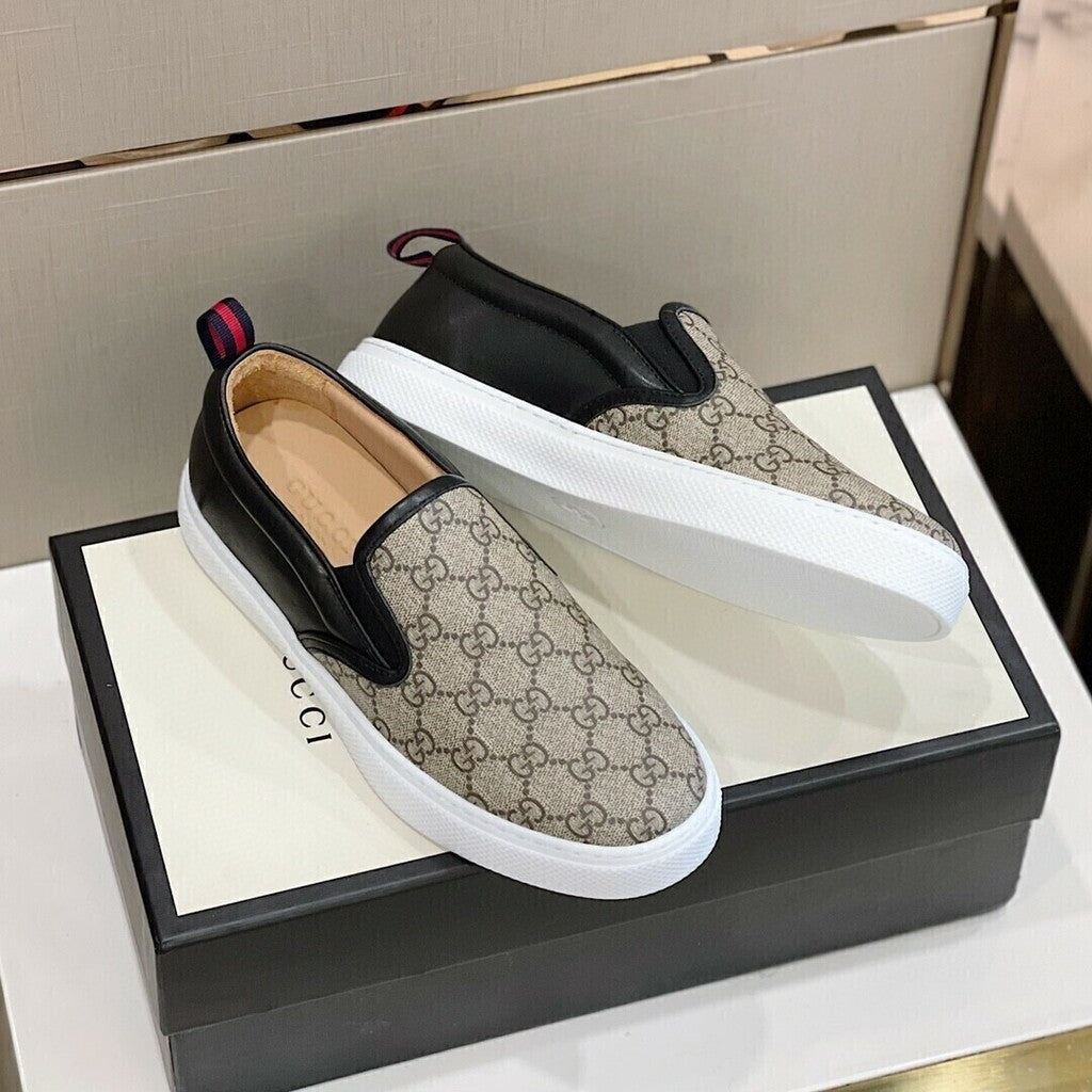 GUCCI GG Supreme Slip On