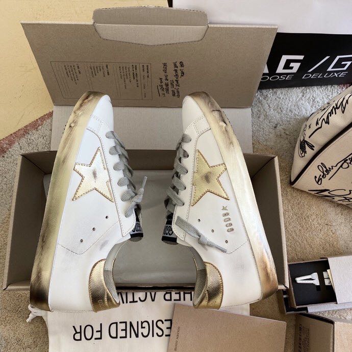 Golden Goose SuperStar Metallic Gold