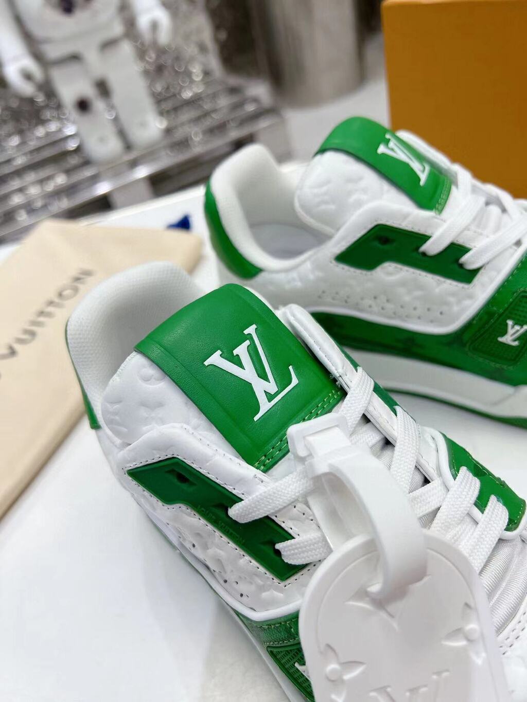 Trainer #54 Signature Green White