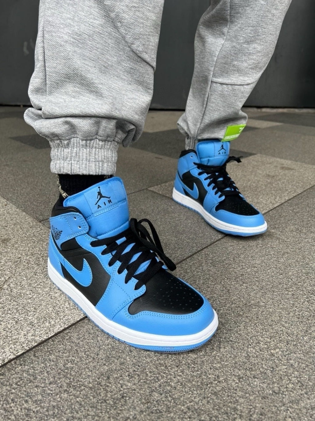 Jordan 1 Mid University Blue Black (Pronta entrega)