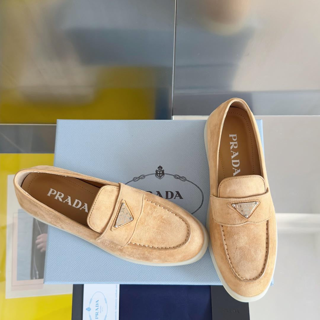 Prada Mocassim de camurça