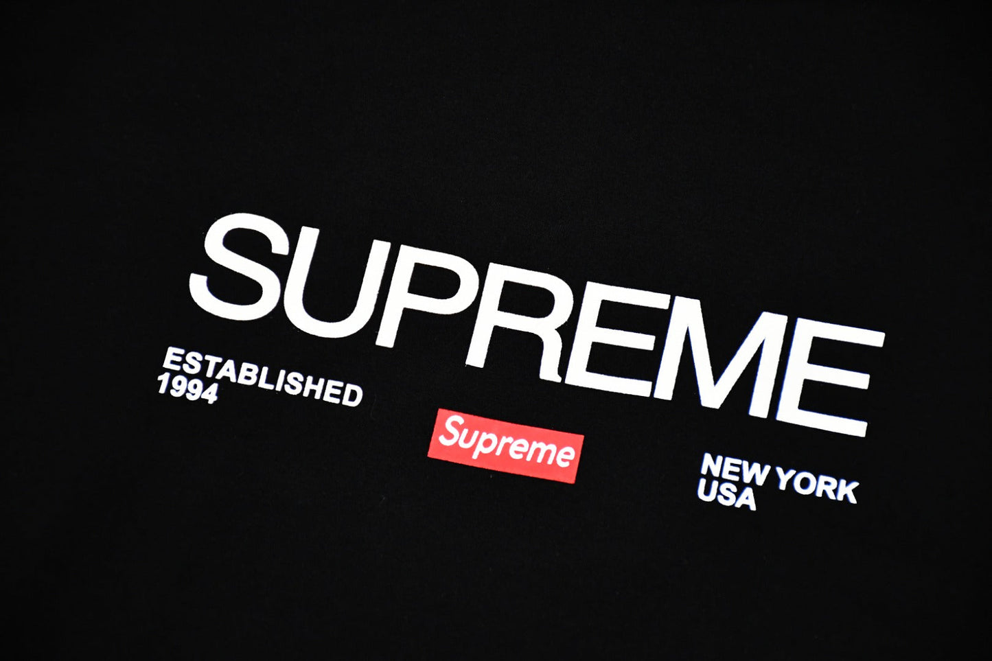 Camiseta Supreme EST 1994