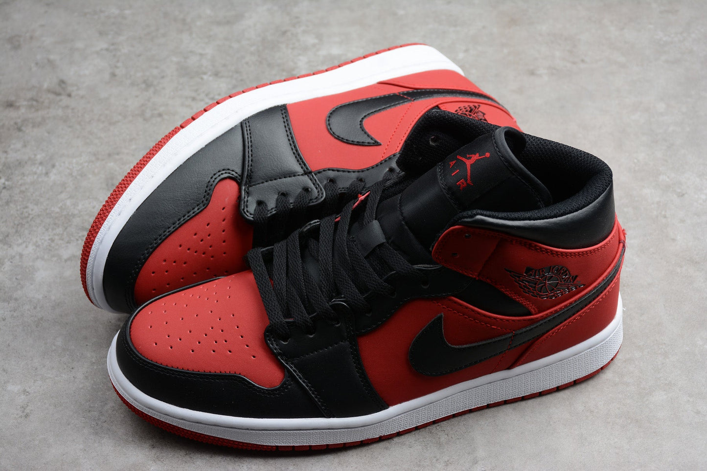 Air Jordan 1 Mid GS Reverse Bred