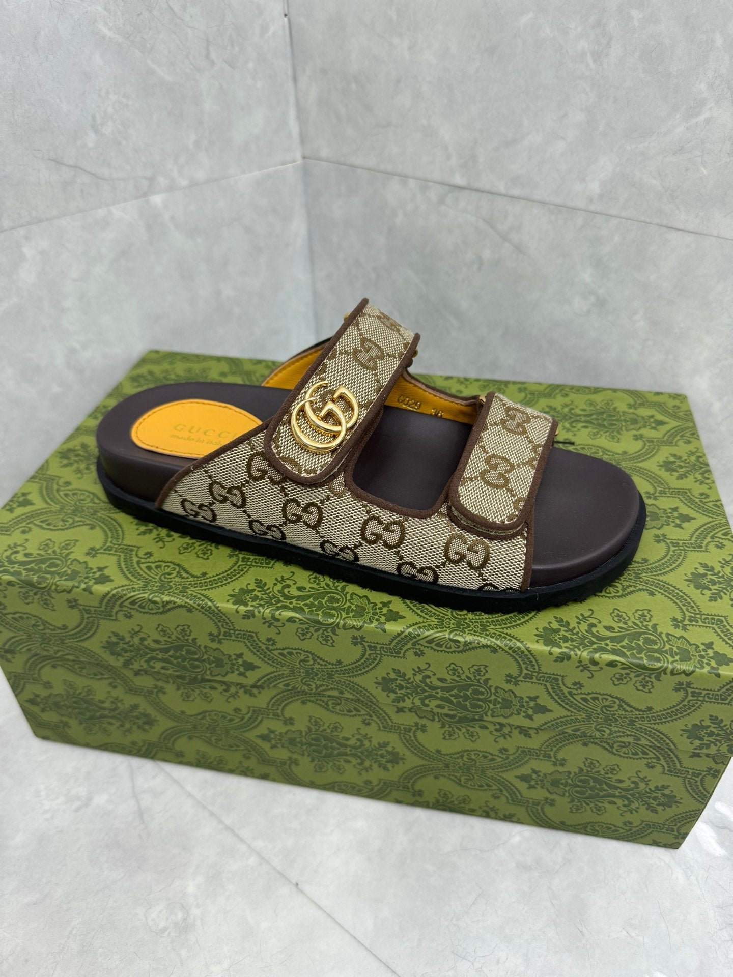 Sandalia GUCCI GG Slider com Double Bege Black