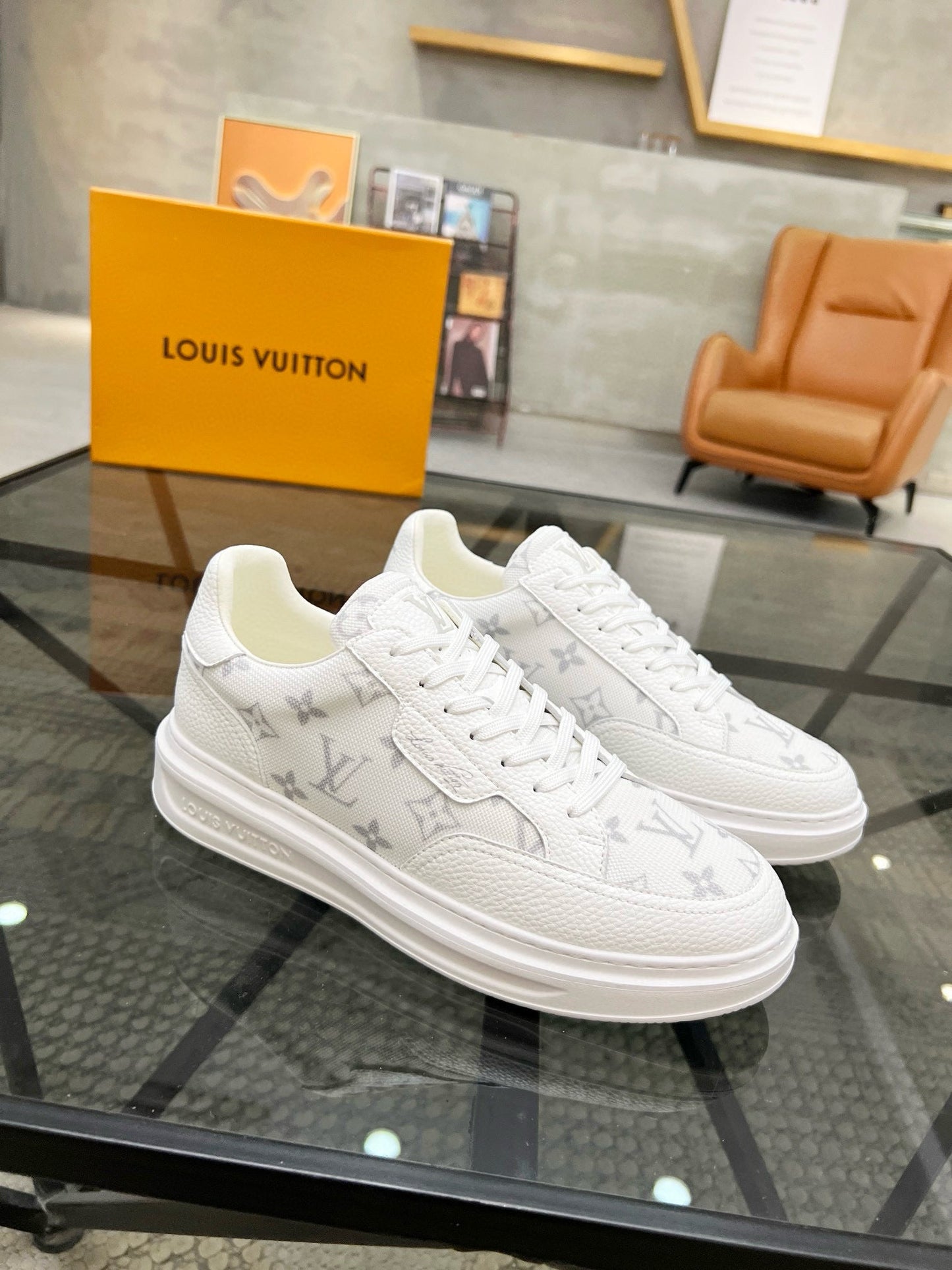 Beverly Hills Louis vuitton