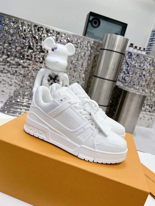 Trainer White