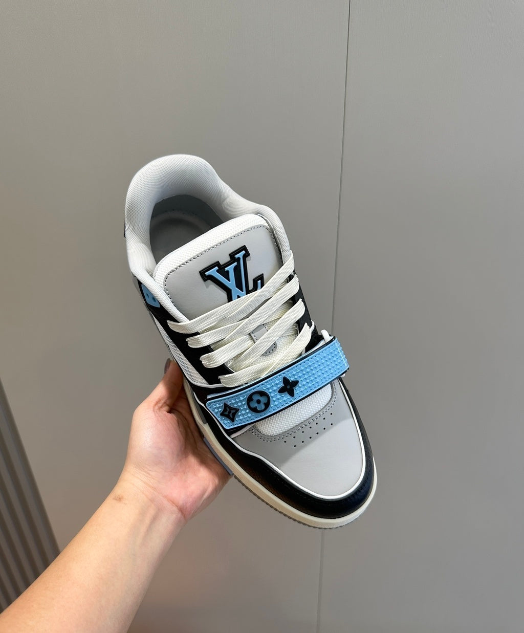 Louis Vuitton Trainer Velcro Blue White ( Pronta entrega )