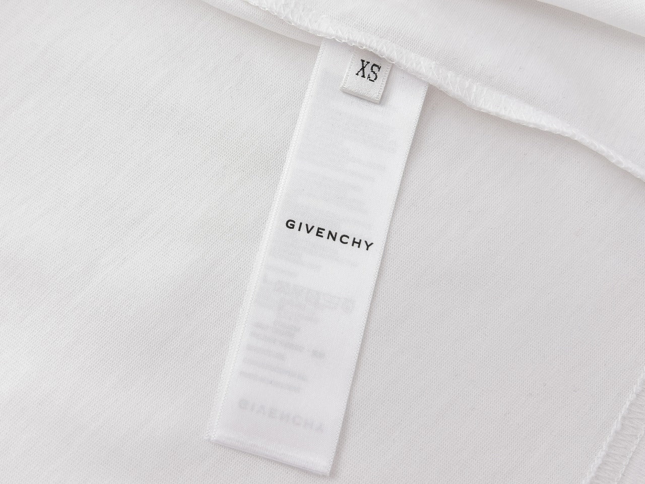 Camiseta Givenchy