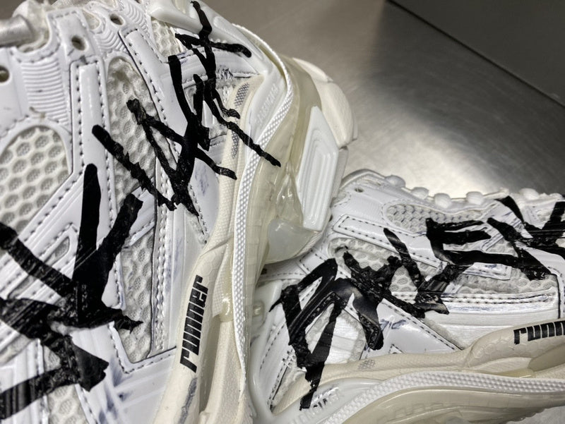 Balenciaga Runner Grafitti Sneakers