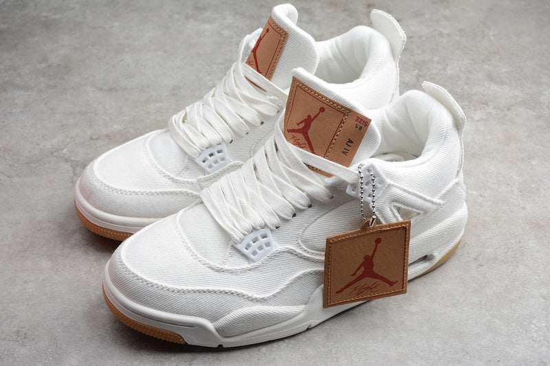 Jordan 4 Retro Levi's White (Levi's Tag) ( Pronta entrega )