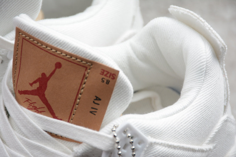 Jordan 4 Retro Levi's White (Levi's Tag) ( Pronta entrega )