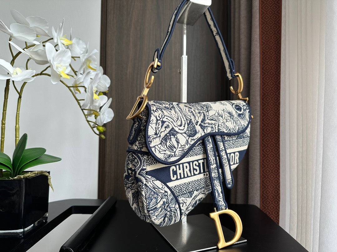 Bolsa Saddle Oblique Embroidery Blue