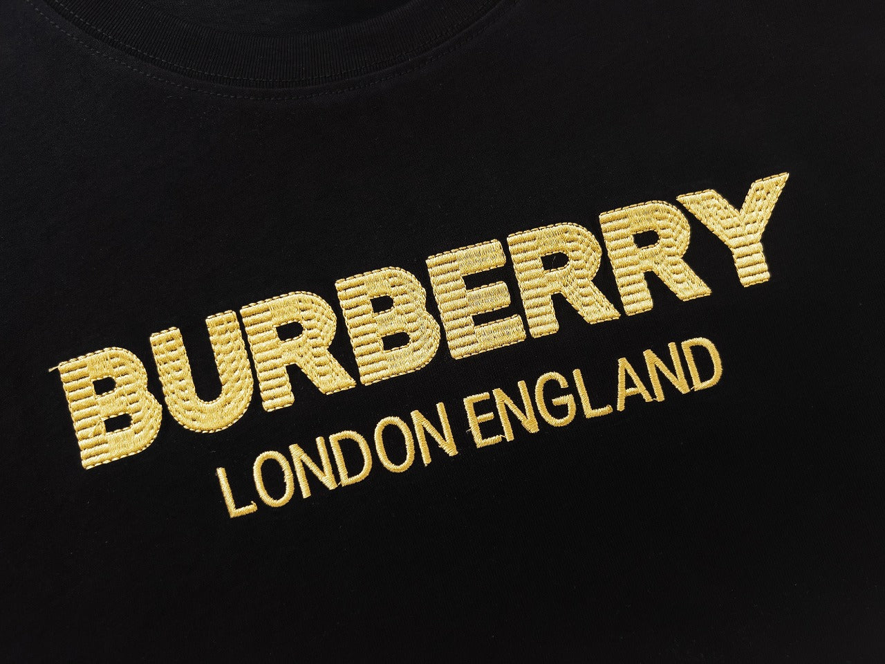 Camiseta Burberry