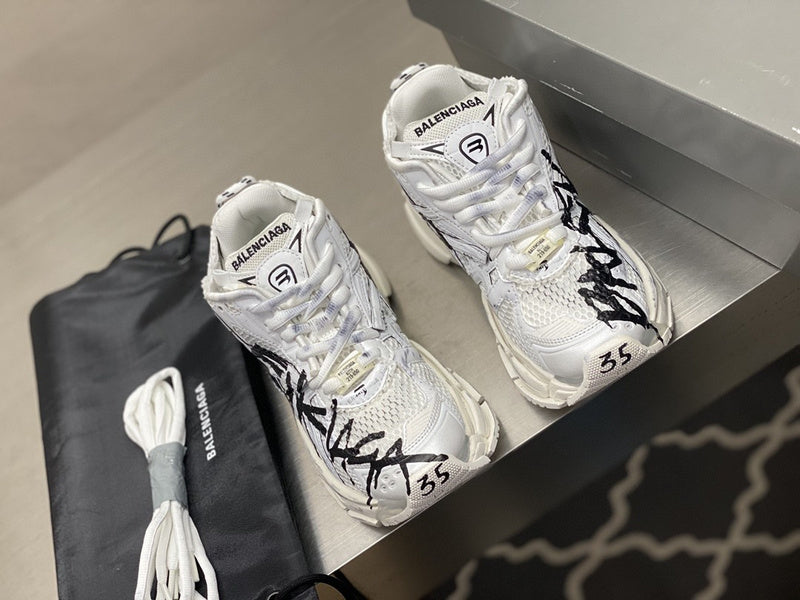 Balenciaga Runner Grafitti Sneakers