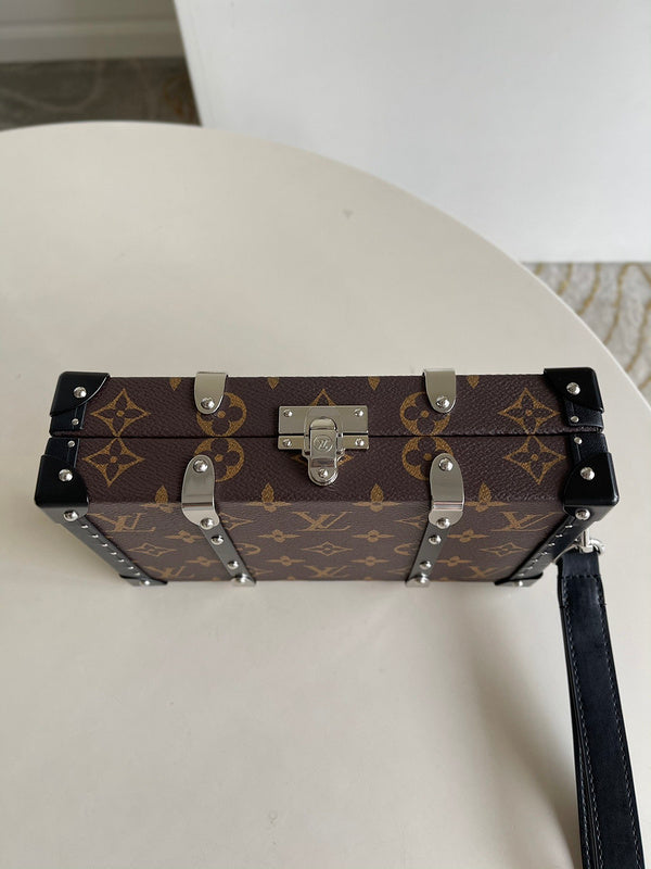 Lv Trunk Wallet