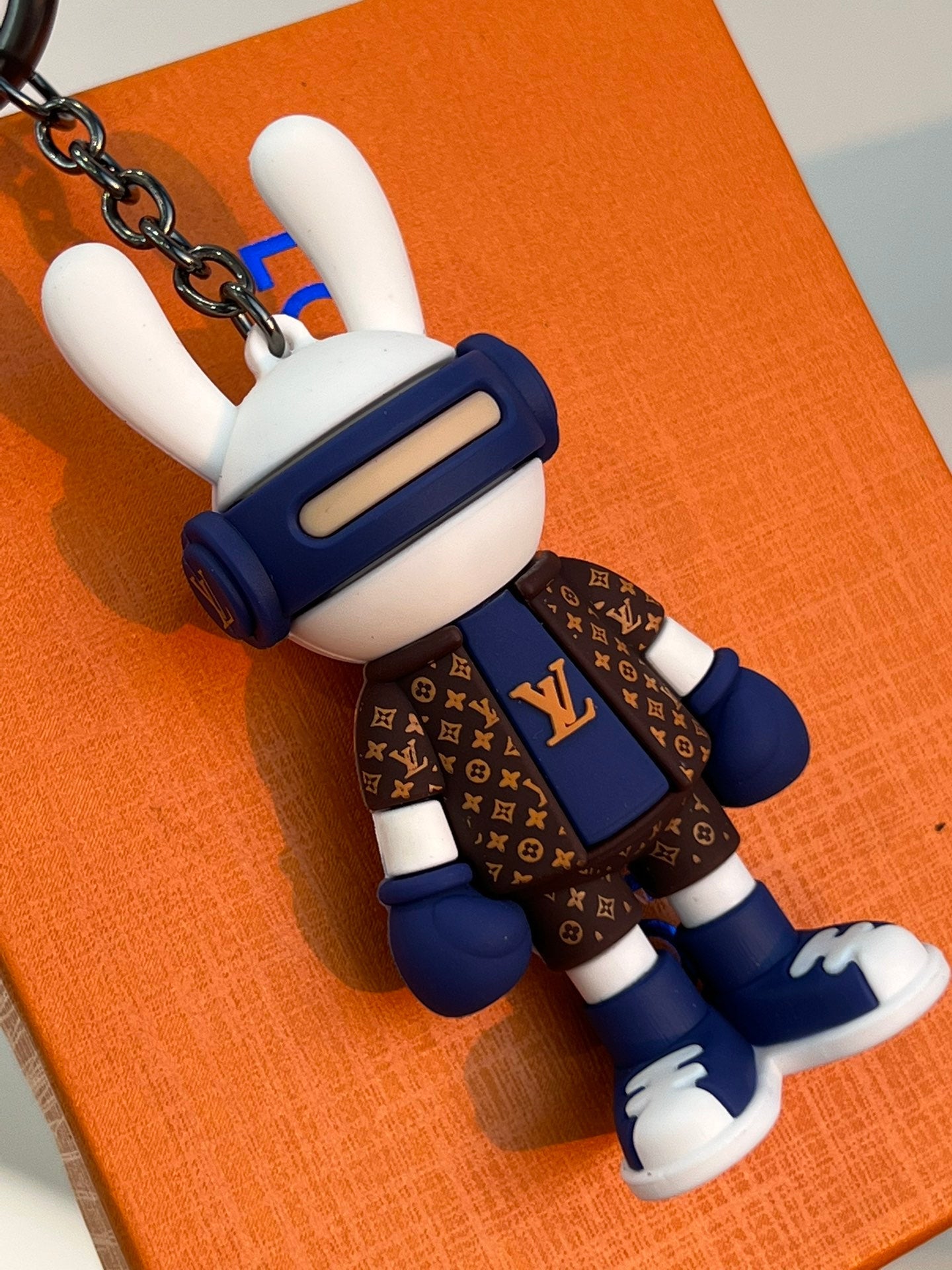 Chaveiro Bag Charm Lv White Rabbit Key Chain