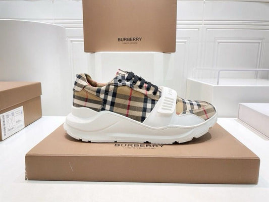 Burberry Vintage Check Cotton Beige