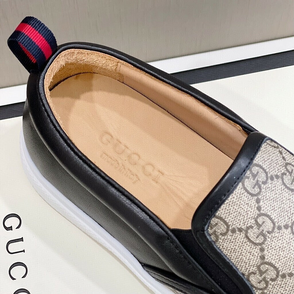 GUCCI GG Supreme Slip On