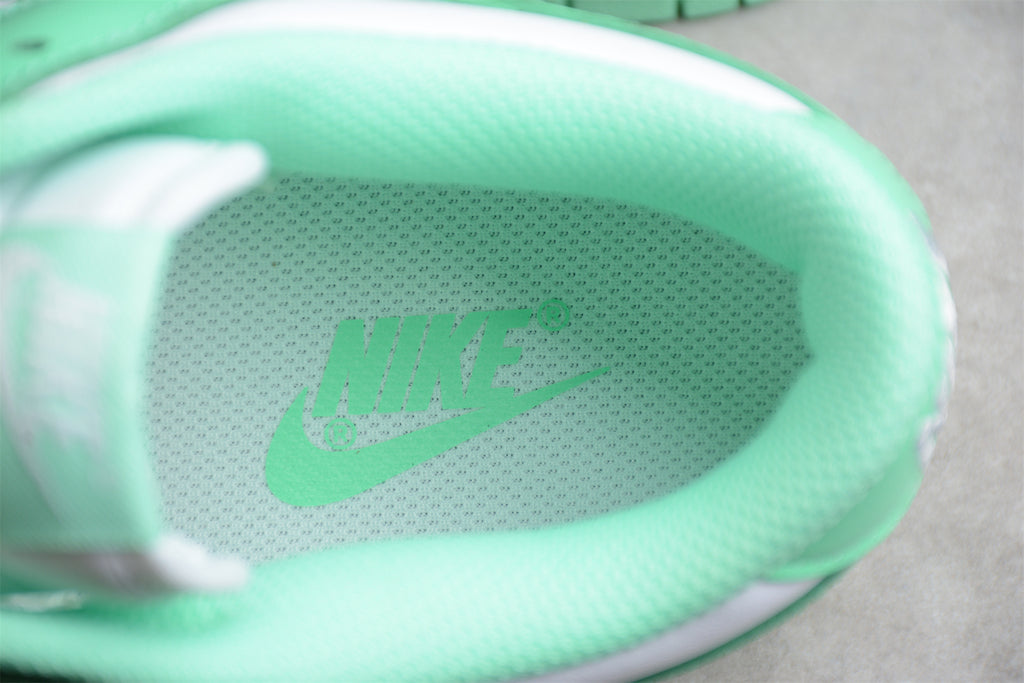 Nike Dunk Low Green Glow dD1503 105