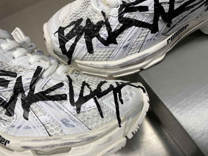 Balenciaga Runner Grafitti Sneakers