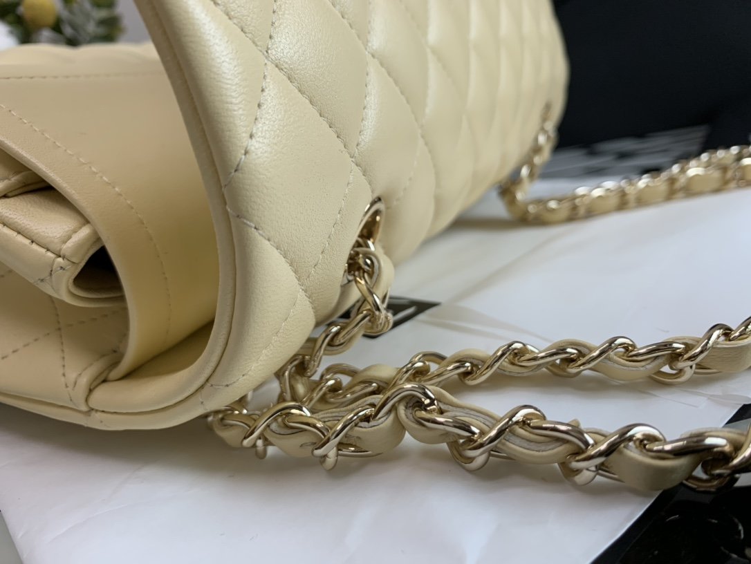 Chanel Classic Double Flap Quilted Medium Beige Clair